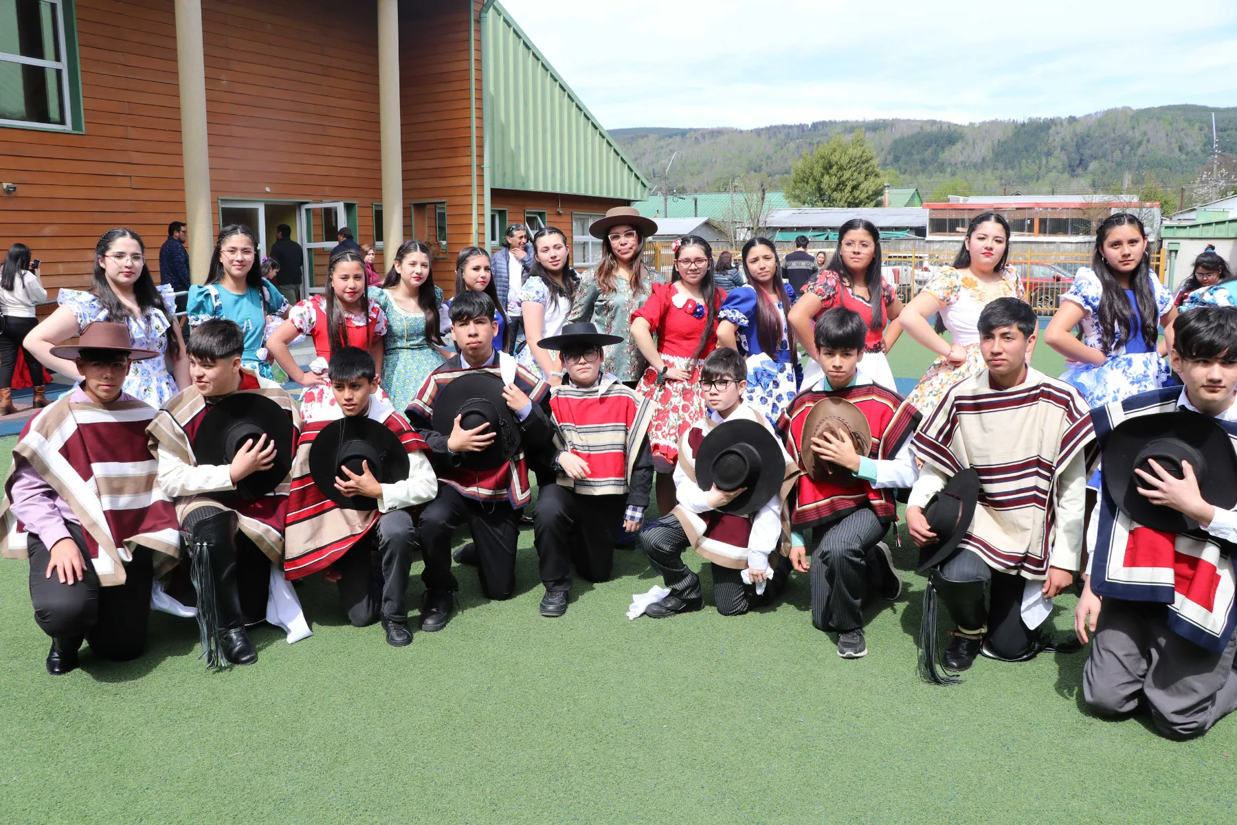 Estudiantres de octavo básico