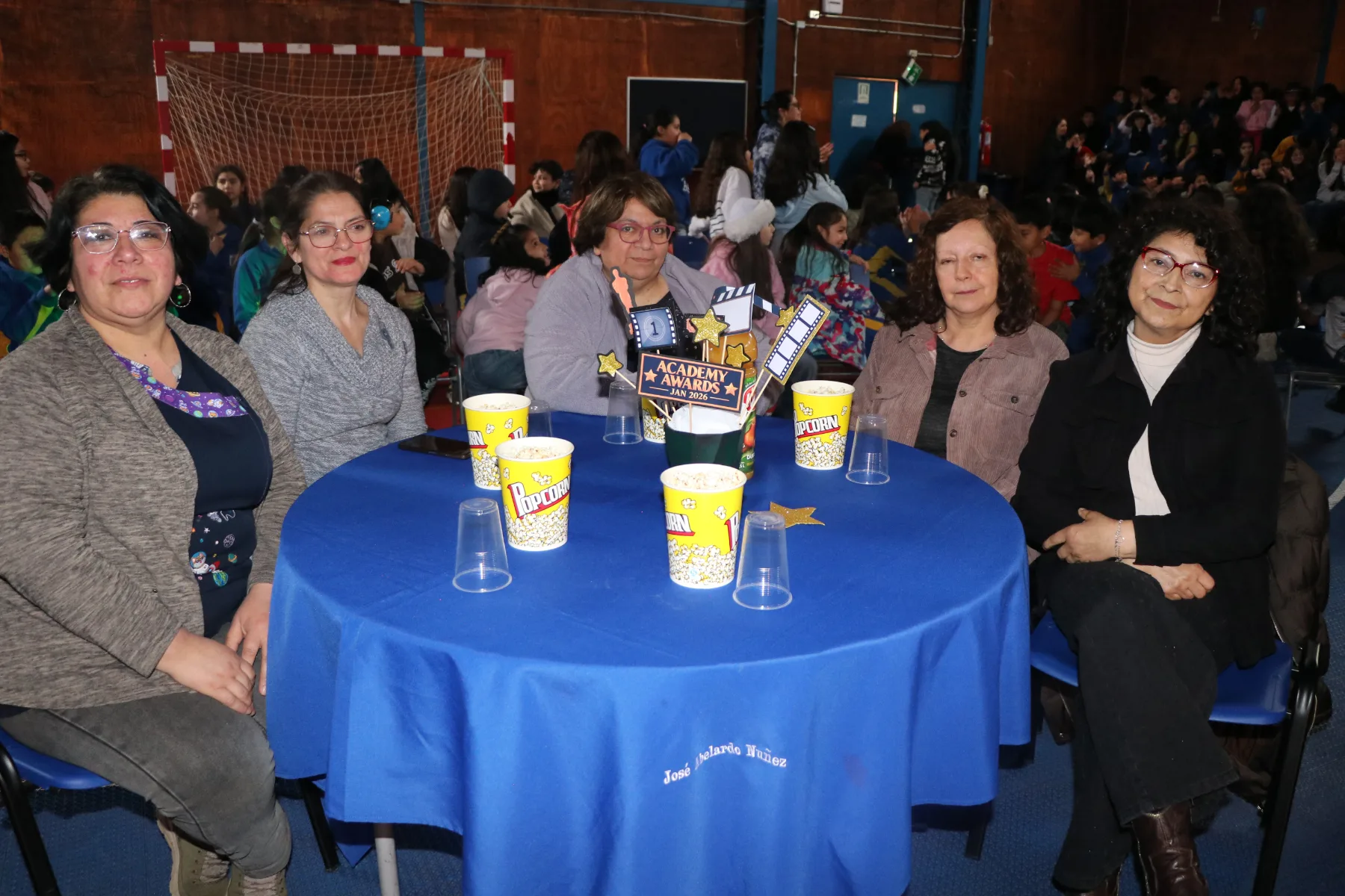 Asistentes de la educación son homenajeados en Escuela José Abelardo Núñez